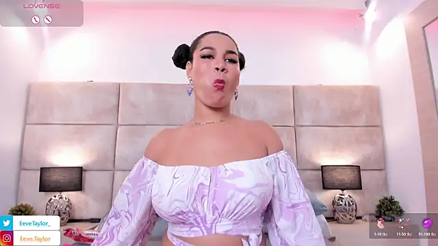 Eevee Taylor online show from April 13, 3:21 am