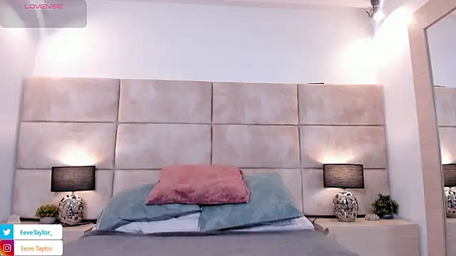 Eevee Taylor online show from February 28, 3:39 am