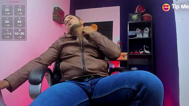 Marcos garcias online show from April 4, 10:44 am