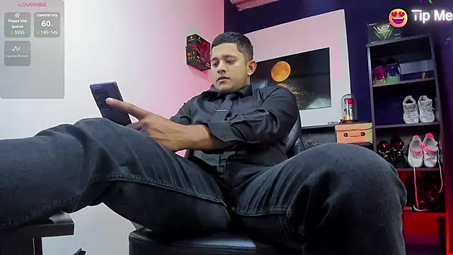 Snapshot of Marcos_garcias chatting on June 30, 10:04 am Marcos garcias online show from June 30, 10:04 am
