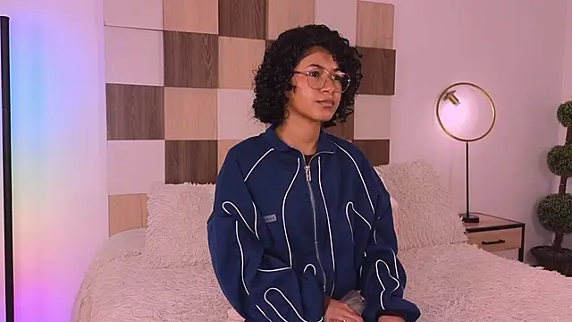 Adele Carter  online show from November 14, 2:32 pm