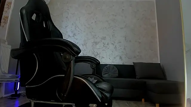 Snapshot of Ivy_belle chatting on February 22, 11:46 am Ivy belle online show from February 22, 11:46 am