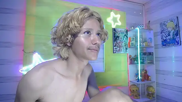 Snapshot of andy_staar chatting on December 15, 2:23 pm andy staar online show from December 15, 2:23 pm