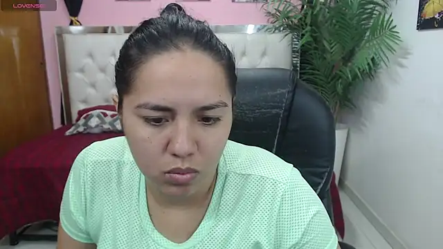 candiapole online show from March 20, 12:43 pm