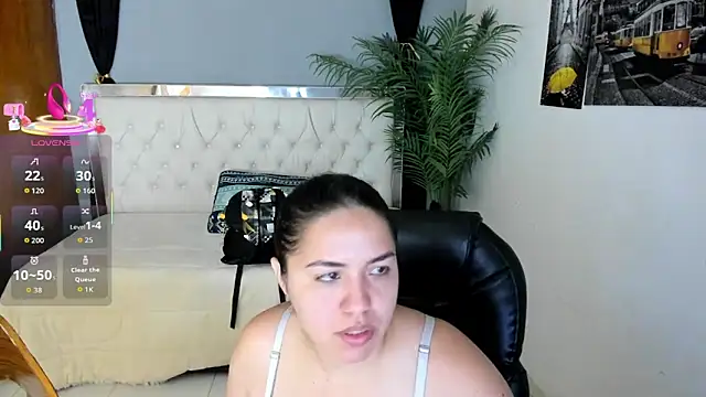 candiapole online show from October 29, 12:37 pm