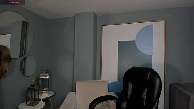 Snapshot of GabriellaLee chatting on June 18, 2:43 am GabriellaLee online show from June 18, 2:43 am