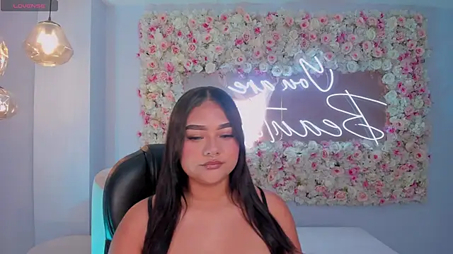 Snapshot of GabriellaLee chatting on March 22, 3:30 am GabriellaLee online show from March 22, 3:30 am