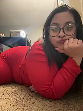 Snapshot of tillymarie34 chatting on February 15, 1:42 am tillymarie34 online show from February 15, 1:42 am