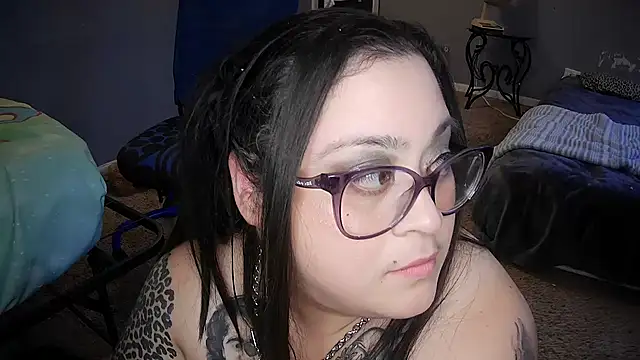 Snapshot of tillymarie34 chatting on February 3, 7:52 pm tillymarie34 online show from February 3, 7:52 pm