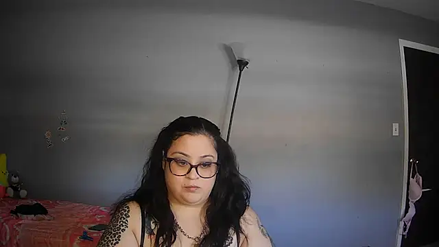 Snapshot of tillymarie34 chatting on February 21, 4:37 pm tillymarie34 online show from February 21, 4:37 pm