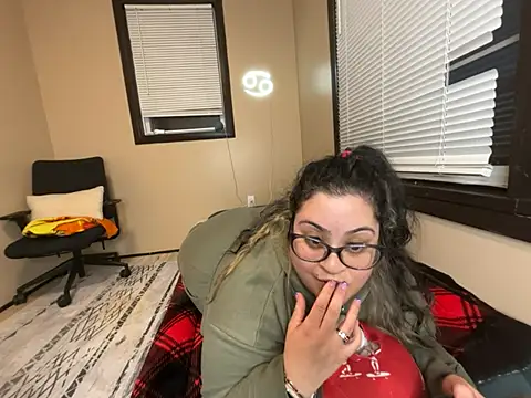 tillymarie34 online show from February 11, 11:48 pm