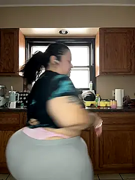 tillymarie34 online show from December 3, 5:12 pm