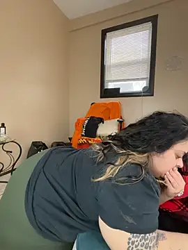 tillymarie34 online show from March 15, 8:38 pm