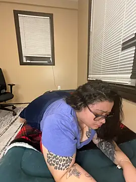 tillymarie34 online show from February 3, 3:04 am