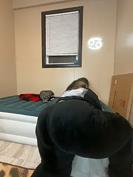 tillymarie34 online show from April 6, 3:46 am