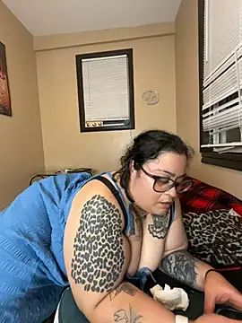 tillymarie34 online show from May 26, 3:15 am