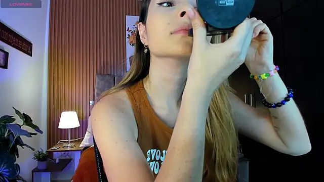 StacyWoods online show from March 12, 4:00 pm