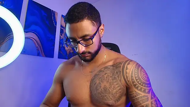 LiamGarcia1 online show from March 9, 3:26 pm