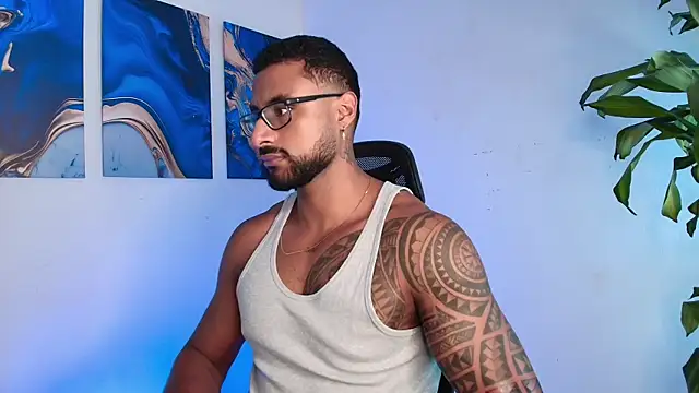 LiamGarcia1 online show from March 23, 4:18 pm