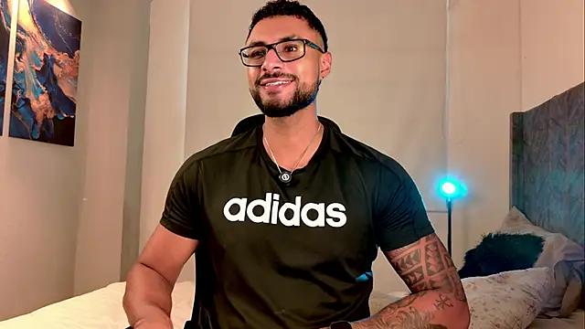LiamGarcia1 online show from June 17, 2:16 pm