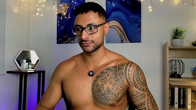 LiamGarcia1 online show from July 11, 2:39 pm