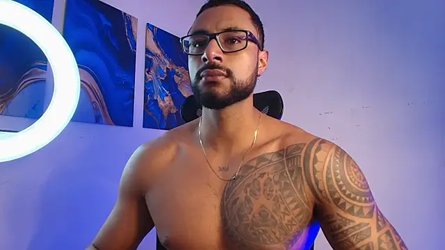 Snapshot of LiamGarcia1 chatting on March 2, 3:41 pm LiamGarcia1 online show from March 2, 3:41 pm