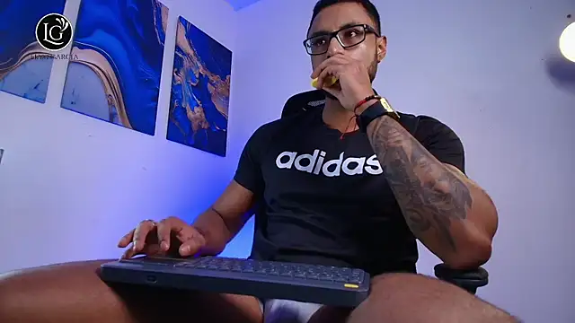 LiamGarcia1 online show from March 19, 3:01 pm