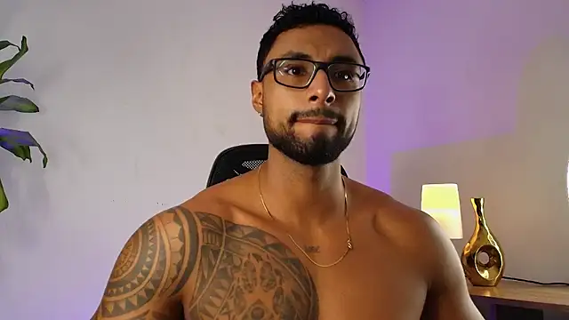 Snapshot of LiamGarcia1 chatting on January 13, 1:42 am LiamGarcia1 online show from January 13, 1:42 am