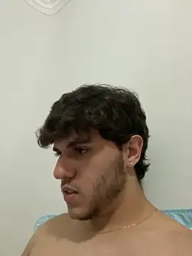 Snapshot of latinohvz chatting on November 10, 2:49 am latinohvz online show from November 10, 2:49 am