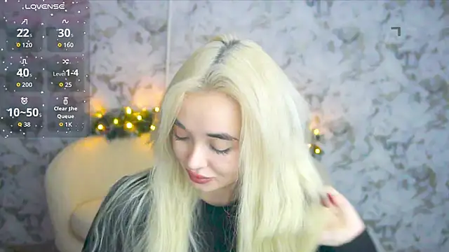 Ashley S online show from December 17, 11:10 pm