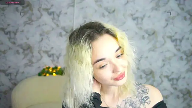 Ashley S online show from April 30, 10:25 pm