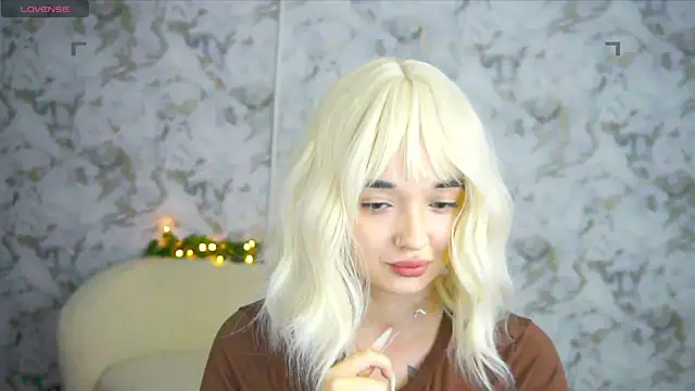 Ashley S online show from May 18, 10:25 pm