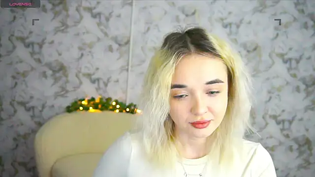 Ashley S online show from April 14, 10:15 pm