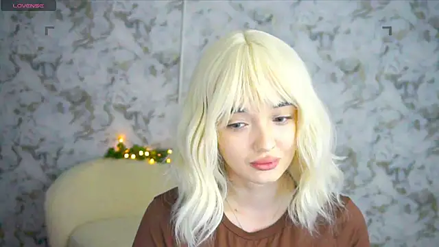 Ashley S online show from May 28, 10:15 pm