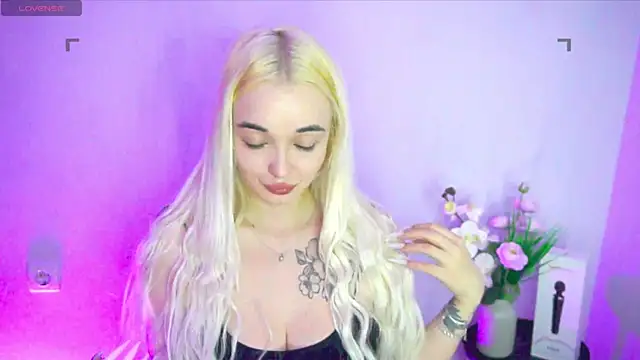 Ashley S online show from July 6, 10:01 pm