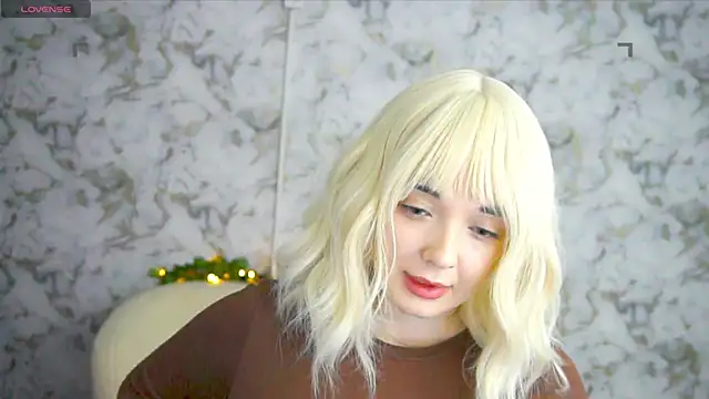 Ashley S online show from June 19, 10:15 pm