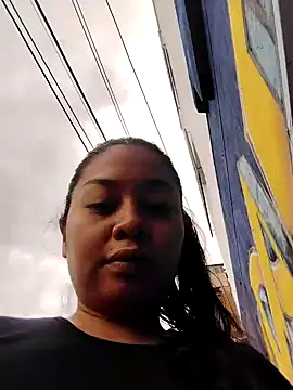 aisha brownn online show from December 1, 7:04 pm