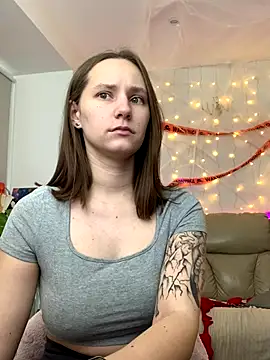 HotCaramellsTV online show from October 25, 9:30 am