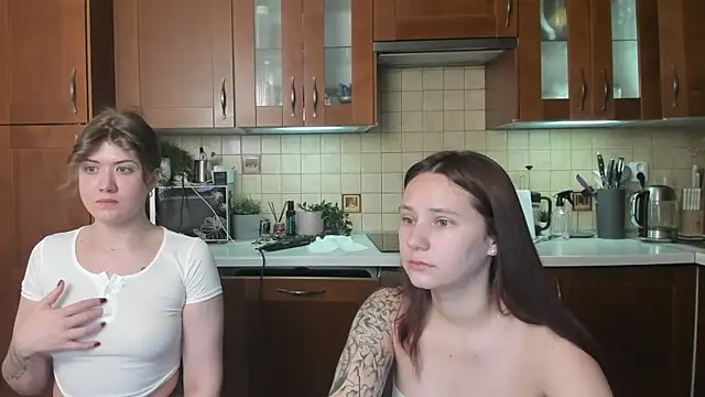HotCaramellsTV online show from June 26, 8:20 am