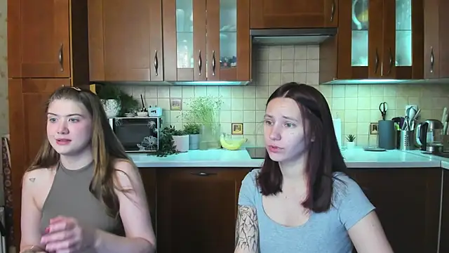 HotCaramellsTV online show from April 26, 10:45 am
