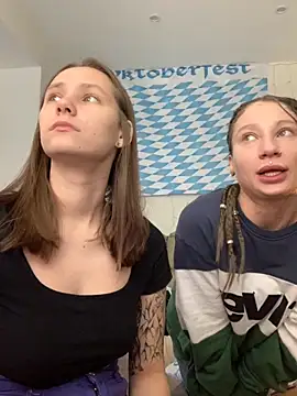 Snapshot of HotCaramellsTV chatting on September 25, 8:42 am HotCaramellsTV online show from September 25, 8:42 am