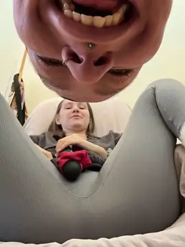 HotCaramellsTV online show from October 28, 10:47 am