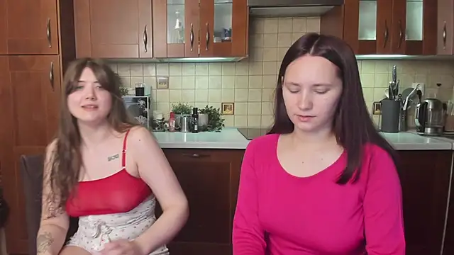 HotCaramellsTV online show from June 7, 11:26 am