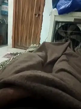 Snapshot of pintuS40 chatting on February 10, 11:48 pm pintuS40 online show from February 10, 11:48 pm