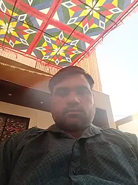 Snapshot of pintuS40 chatting on May 24, 2:11 am pintuS40 online show from May 24, 2:11 am