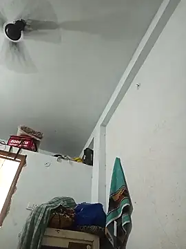 Snapshot of pintuS40 chatting on February 20, 10:33 pm pintuS40 online show from February 20, 10:33 pm