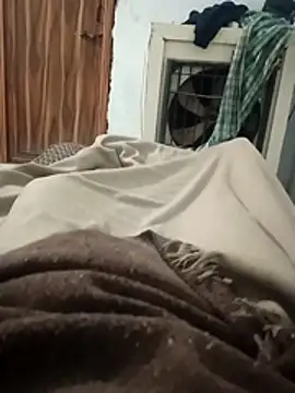 pintuS40 online show from November 12, 11:41 pm