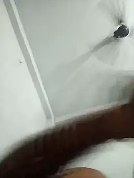 Snapshot of pintuS40 chatting on January 15, 12:14 am pintuS40 online show from January 15, 12:14 am