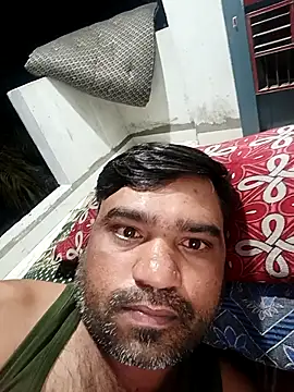 pintuS40 online show from April 11, 11:52 pm