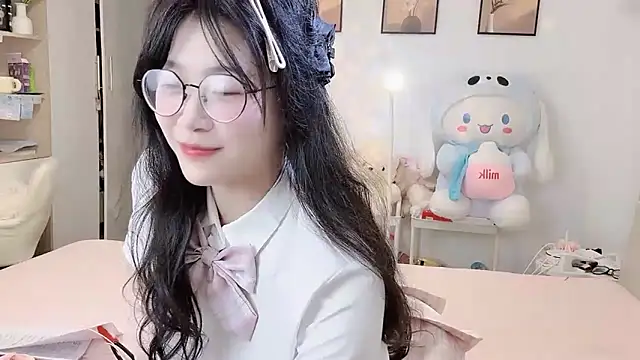 Snapshot of Luminous163 chatting on November 6, 1:15 pm Luminous163 online show from November 6, 1:15 pm